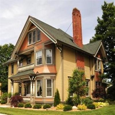 фото отеля Ludington House Bed And Breakfast