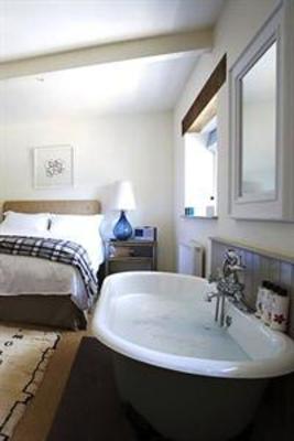 фото отеля Beckford Arms Bed and Breakfast Tisbury