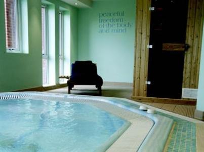 фото отеля Wychwood Park Hotel Crewe