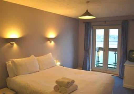 фото отеля Town Or Country Sirocco Apartment
