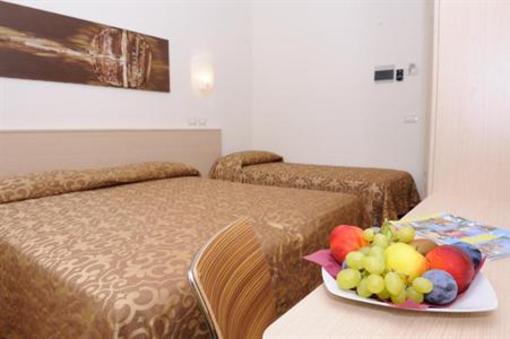 фото отеля Hotel Castiglione Lignano Sabbiadoro