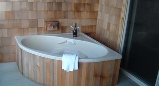 фото отеля Inn of the Beachcomber