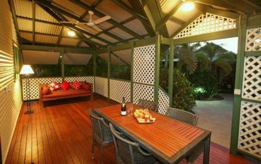 фото отеля Cocos Beach Bungalows