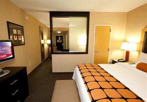 фото отеля SpringHill Suites Minneapolis-St. Paul Airport