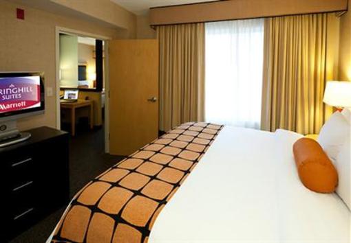 фото отеля SpringHill Suites Minneapolis-St. Paul Airport