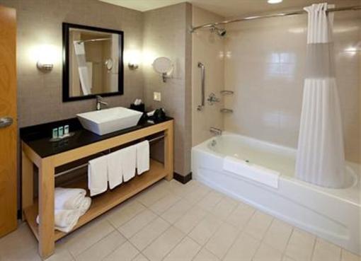 фото отеля SpringHill Suites Minneapolis-St. Paul Airport