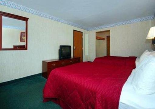 фото отеля Quality Inn and Suites North Toledo (Ohio)