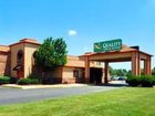 фото отеля Quality Inn and Suites North Toledo (Ohio)