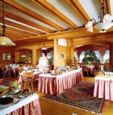 фото отеля Hotel Garni St Hubertus Pinzolo