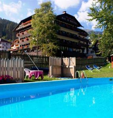 фото отеля Hotel Garni St Hubertus Pinzolo