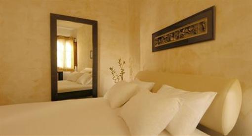 фото отеля Petra Hotel & Suites