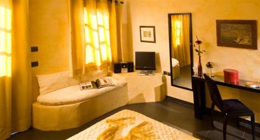 фото отеля Petra Hotel & Suites