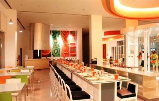 фото отеля Harris Hotel Batam Center