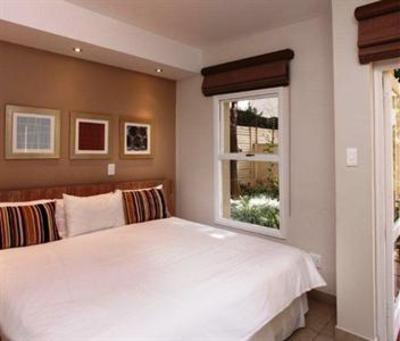 фото отеля Villa Executive Apartments