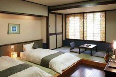 фото отеля Hotel Lucent Takamiya