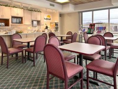 фото отеля Days Inn & Suites Ridgeland