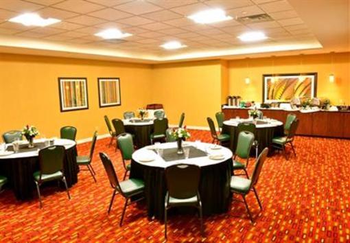 фото отеля Courtyard by Marriott Louisville Downtown