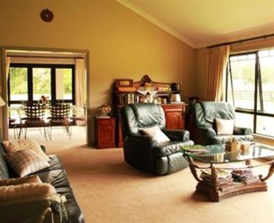 фото отеля Mangrove Manor Bed & Breakfast