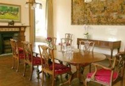 фото отеля Overtown Manor B&B Swindon