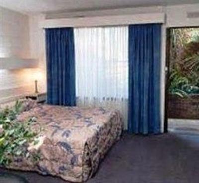 фото отеля Mahogany Motel
