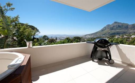 фото отеля 129 on Kloof Nek
