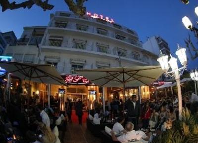 фото отеля Hotel le Beausejour