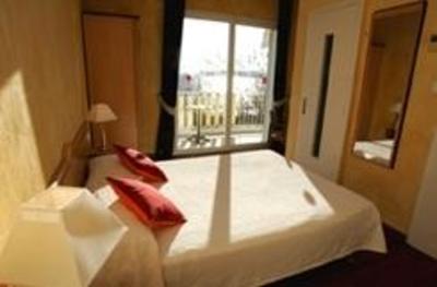 фото отеля Hotel le Beausejour