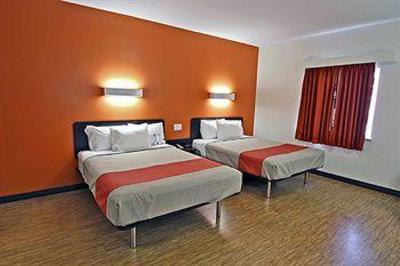 фото отеля Motel 6 Moncton