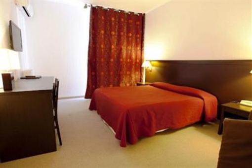 фото отеля Hotel Saint Roch Martigues
