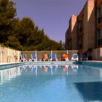 фото отеля Hotel Saint Roch Martigues