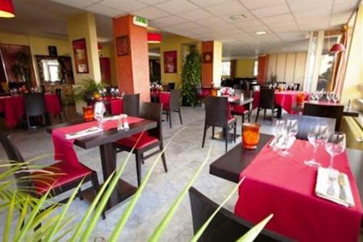 фото отеля Hotel Saint Roch Martigues