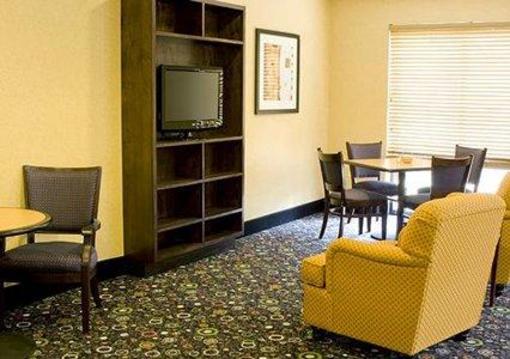 фото отеля Comfort Suites Manchester