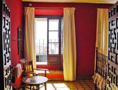 фото отеля Hostal de la Casa de Las Piedras