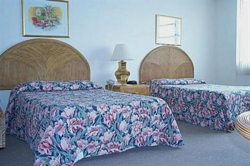 фото отеля Four Ambassadors Suites Hotel