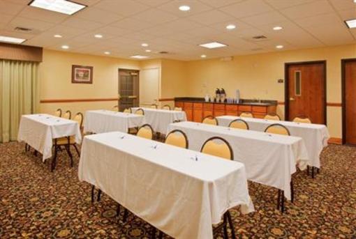 фото отеля Holiday Inn Express Hotel & Suites Pensacola W I-10