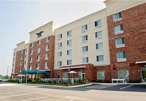 фото отеля TownePlace Suites by Marriott Charlotte Mooresville