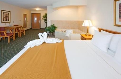 фото отеля Holiday Inn Express Chanhassen