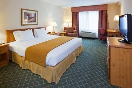 фото отеля Holiday Inn Express Chanhassen