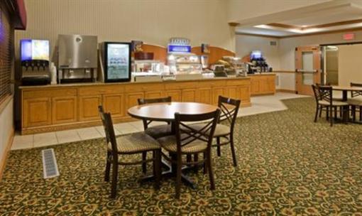 фото отеля Holiday Inn Express Chanhassen