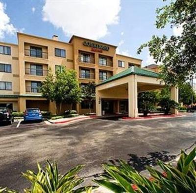 фото отеля Courtyard by Marriott Houston Sugar Land