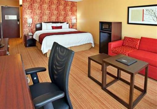 фото отеля Courtyard by Marriott Houston Sugar Land