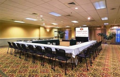 фото отеля Crowne Plaza Hotel St. Louis Downtown