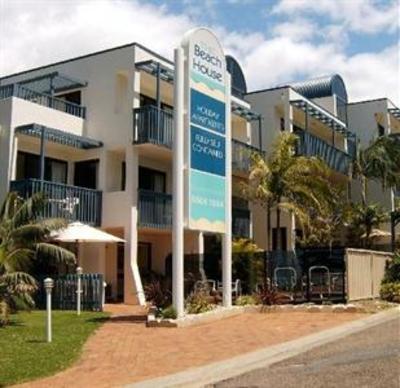 фото отеля Beach House Holiday Apartments