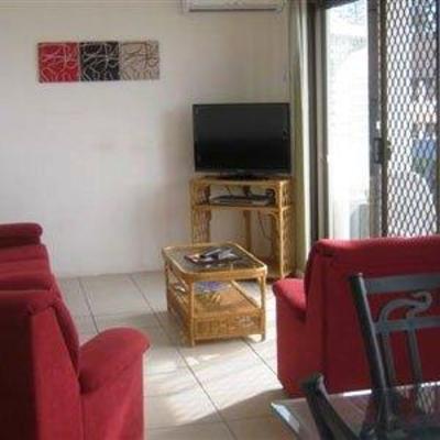 фото отеля Beach House Holiday Apartments