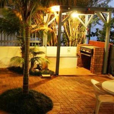фото отеля Beach House Holiday Apartments