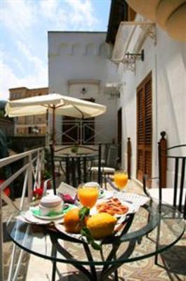 фото отеля La Magnolia Hotel Sorrento