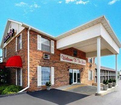 фото отеля Econo Lodge Inn & Suites Lake of the Ozarks