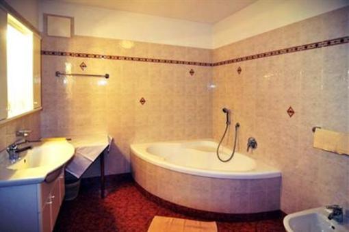 фото отеля Hotel Traube Brixen