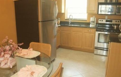 фото отеля Deerfield Buccaneer Resort Apartments