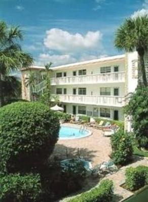 фото отеля Deerfield Buccaneer Resort Apartments